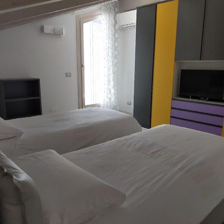 Sweet dream deluxe apartment Sirmione Exterior foto